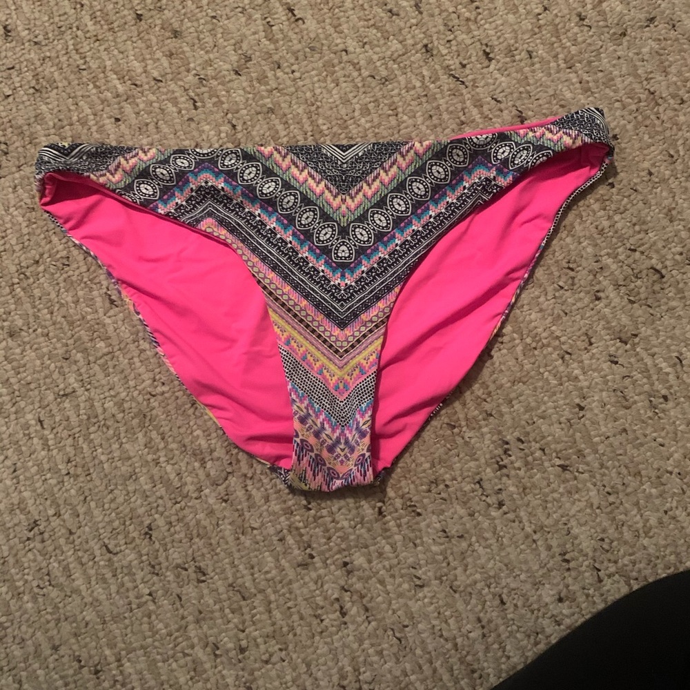 Reversible bikini bottoms.size XL